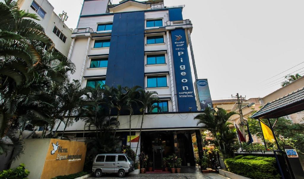 Hotel Pigeon International Bangalore Exterior foto