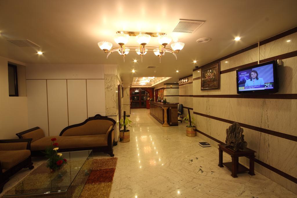 Hotel Pigeon International Bangalore Exterior foto